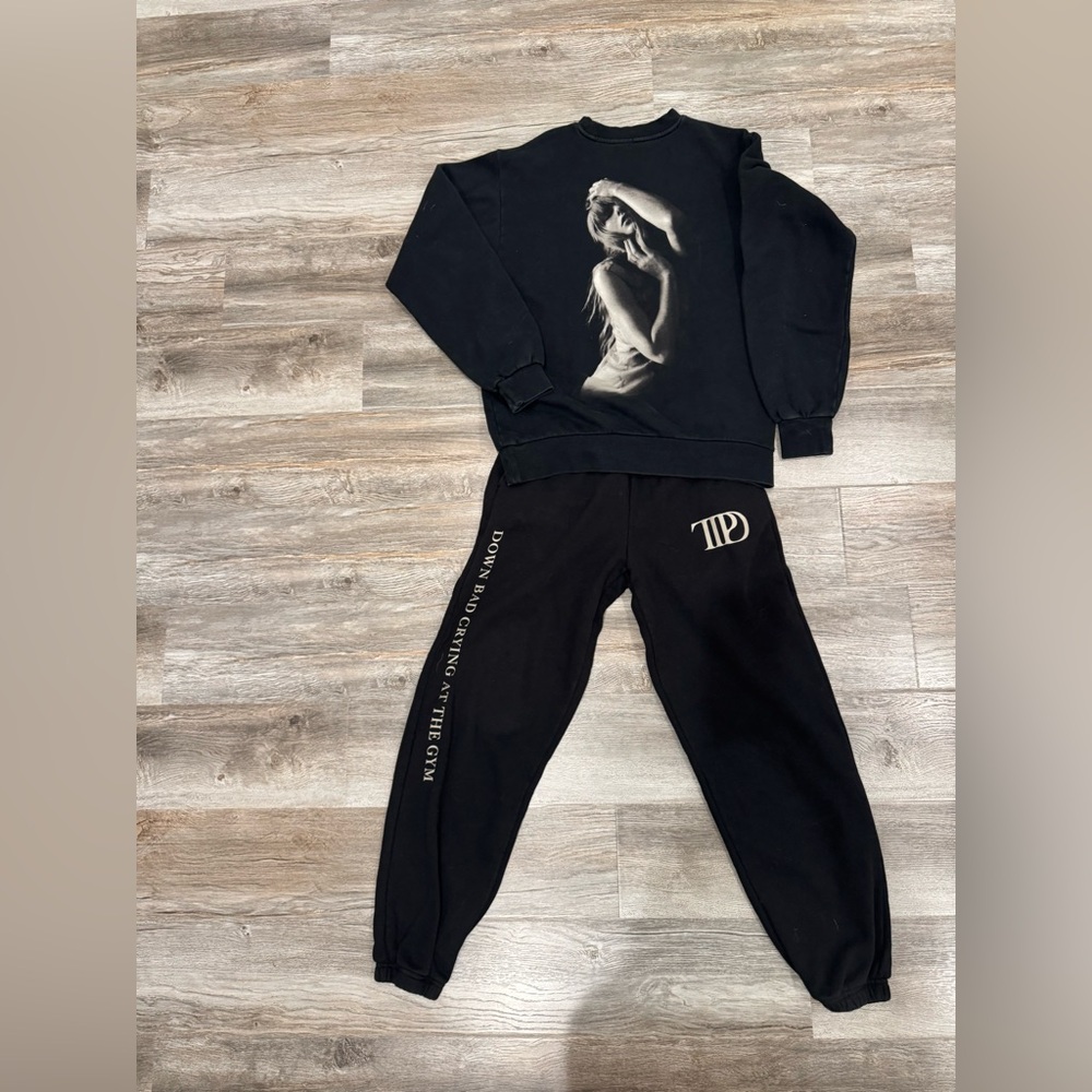 Taylor Swift TTPD Jogger Set